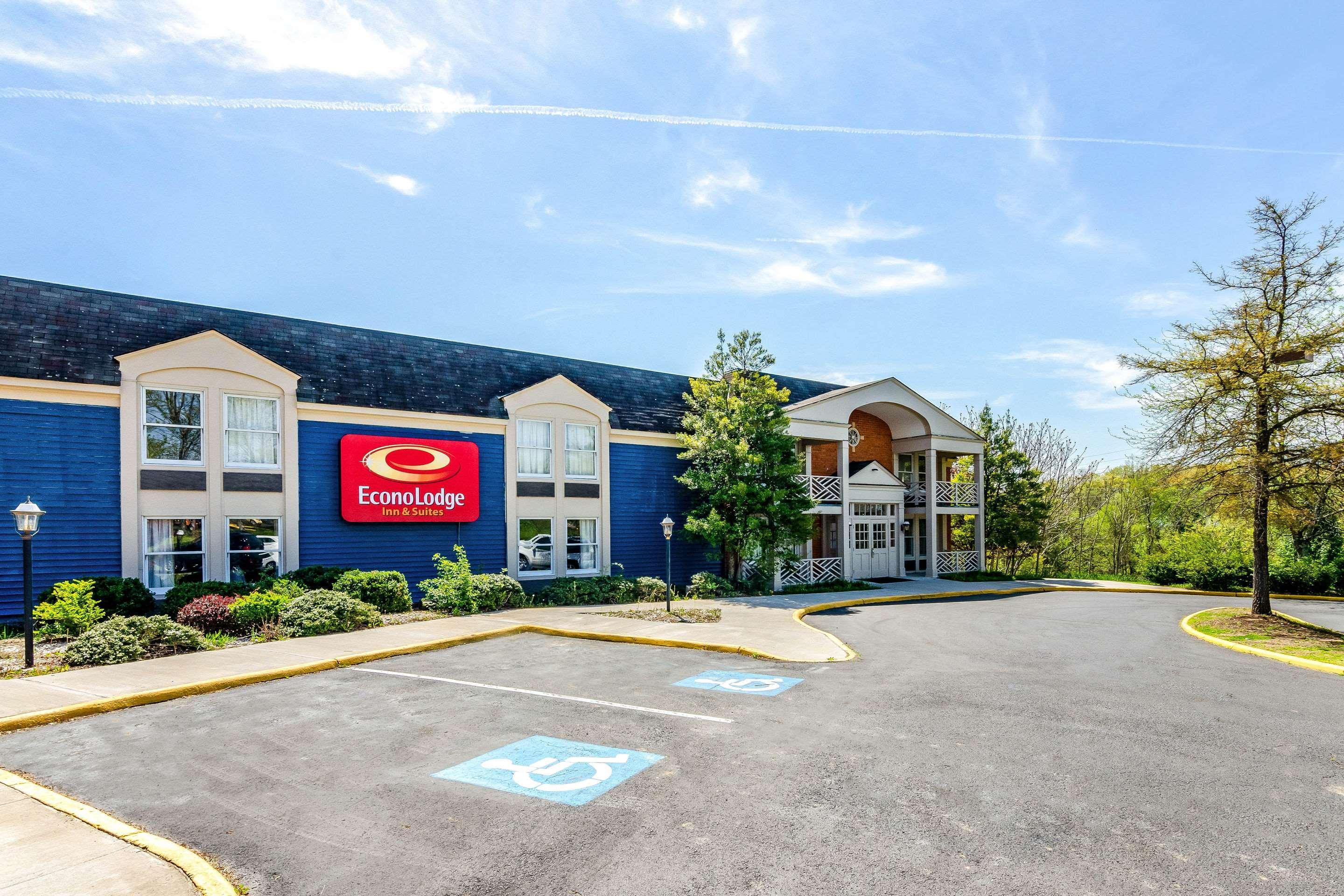 Econo Lodge Inn & Suites Radford-Blacksburg Area Exterior foto