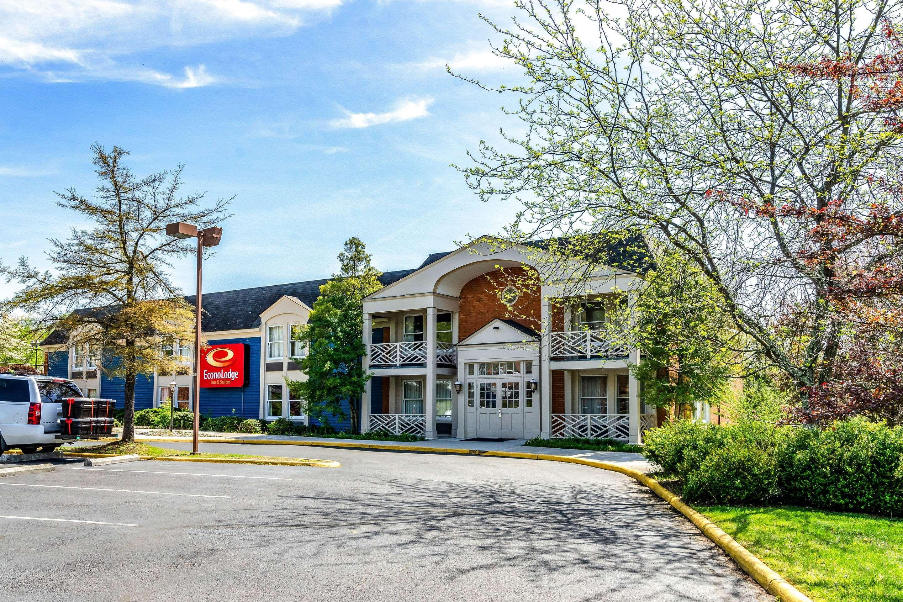 Econo Lodge Inn & Suites Radford-Blacksburg Area Exterior foto